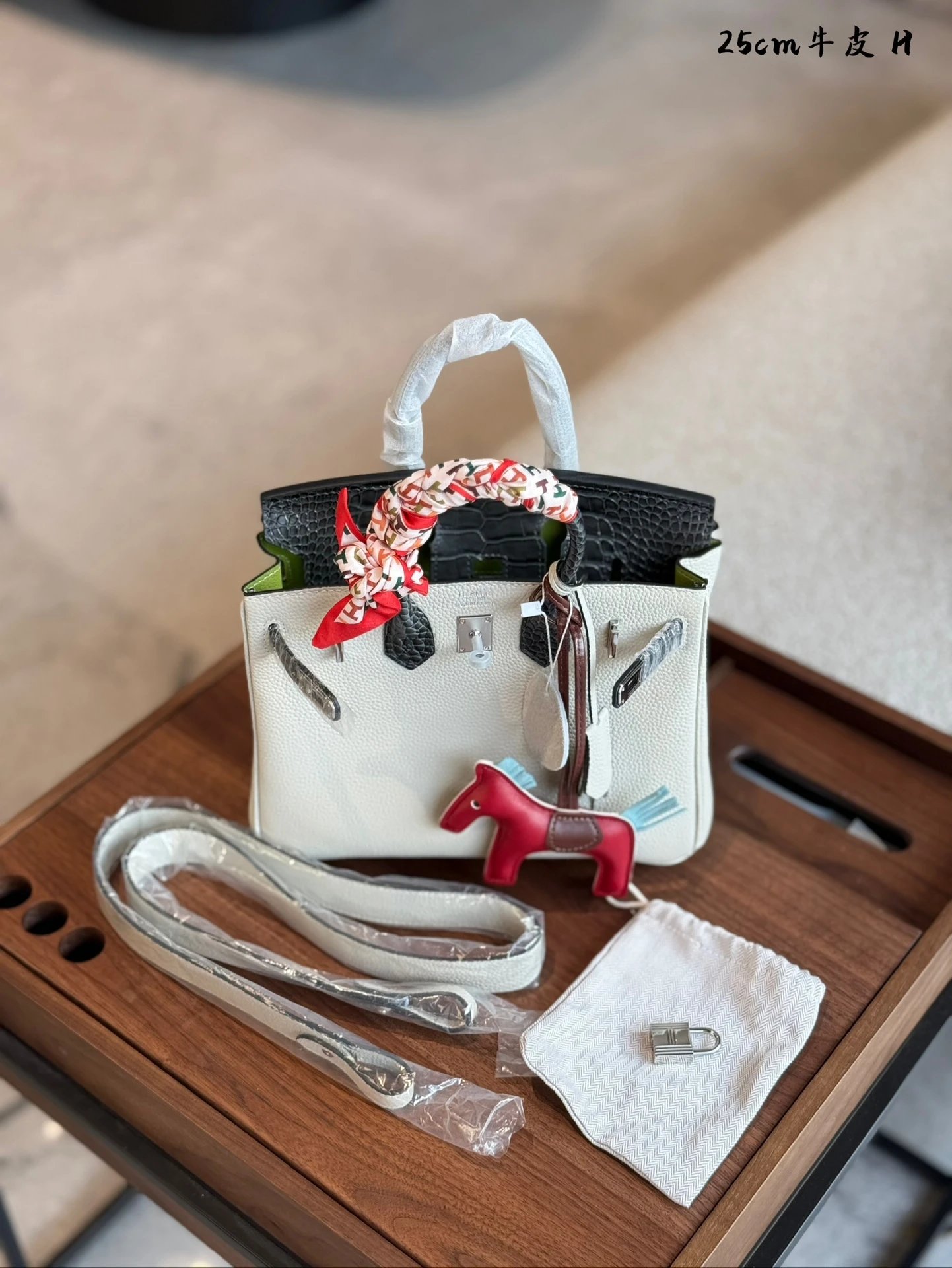 H*rmes Handbags bk - 132683