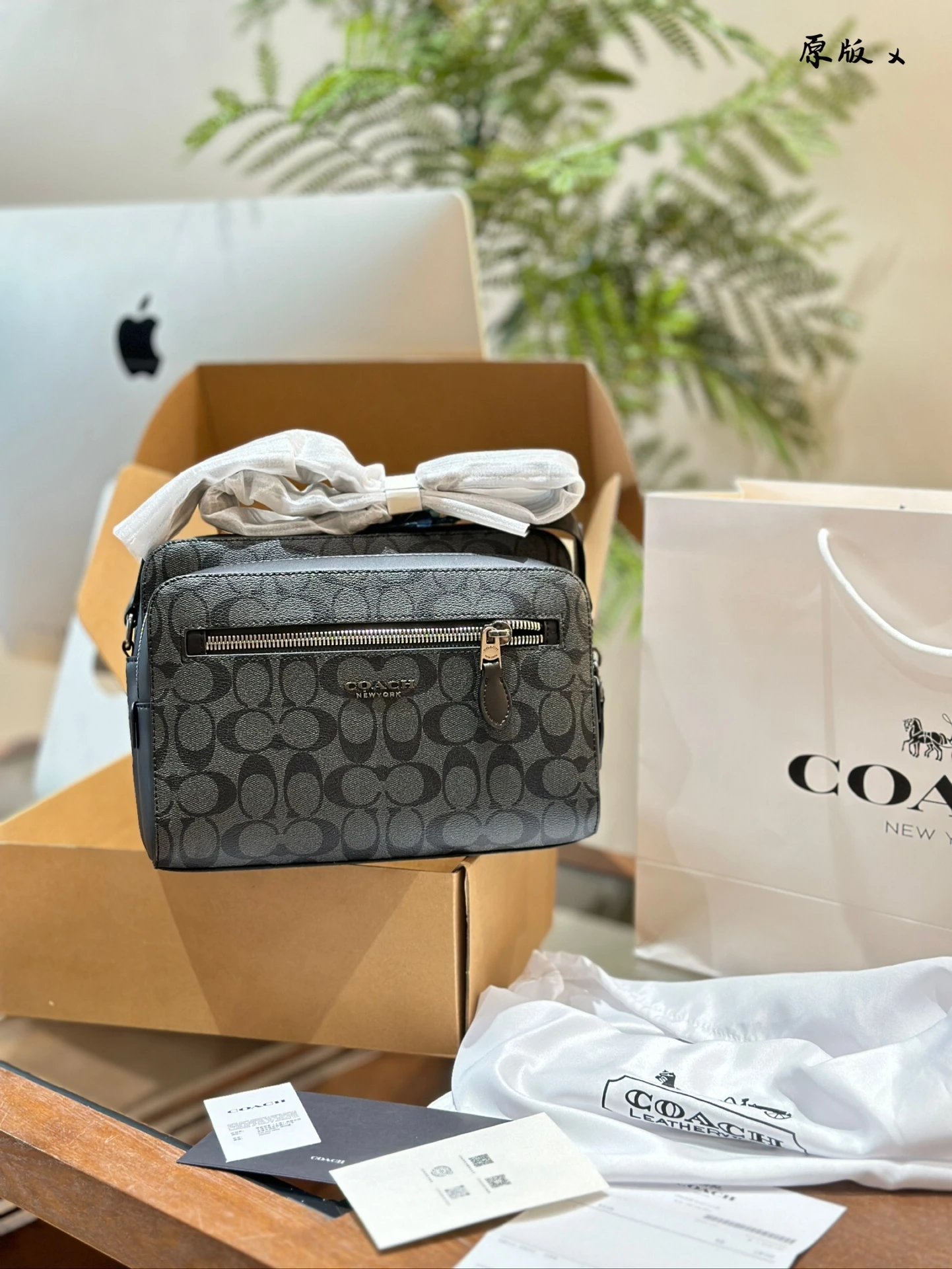 C**ch Handbags Man - 132842