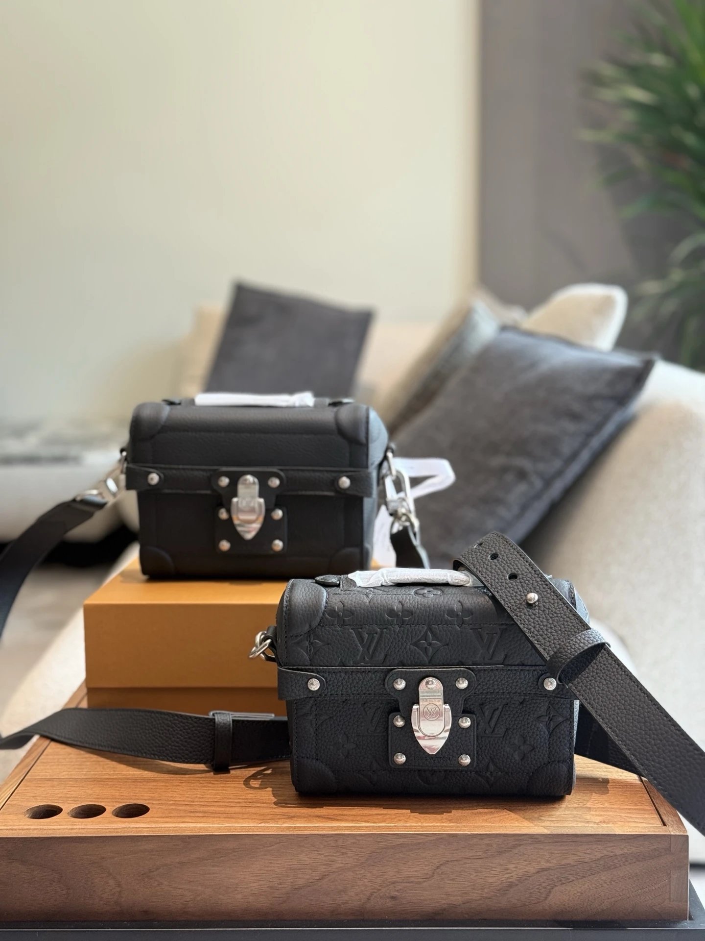 L*uis V*itton Handbags Soul Trunk M13871 - 133646