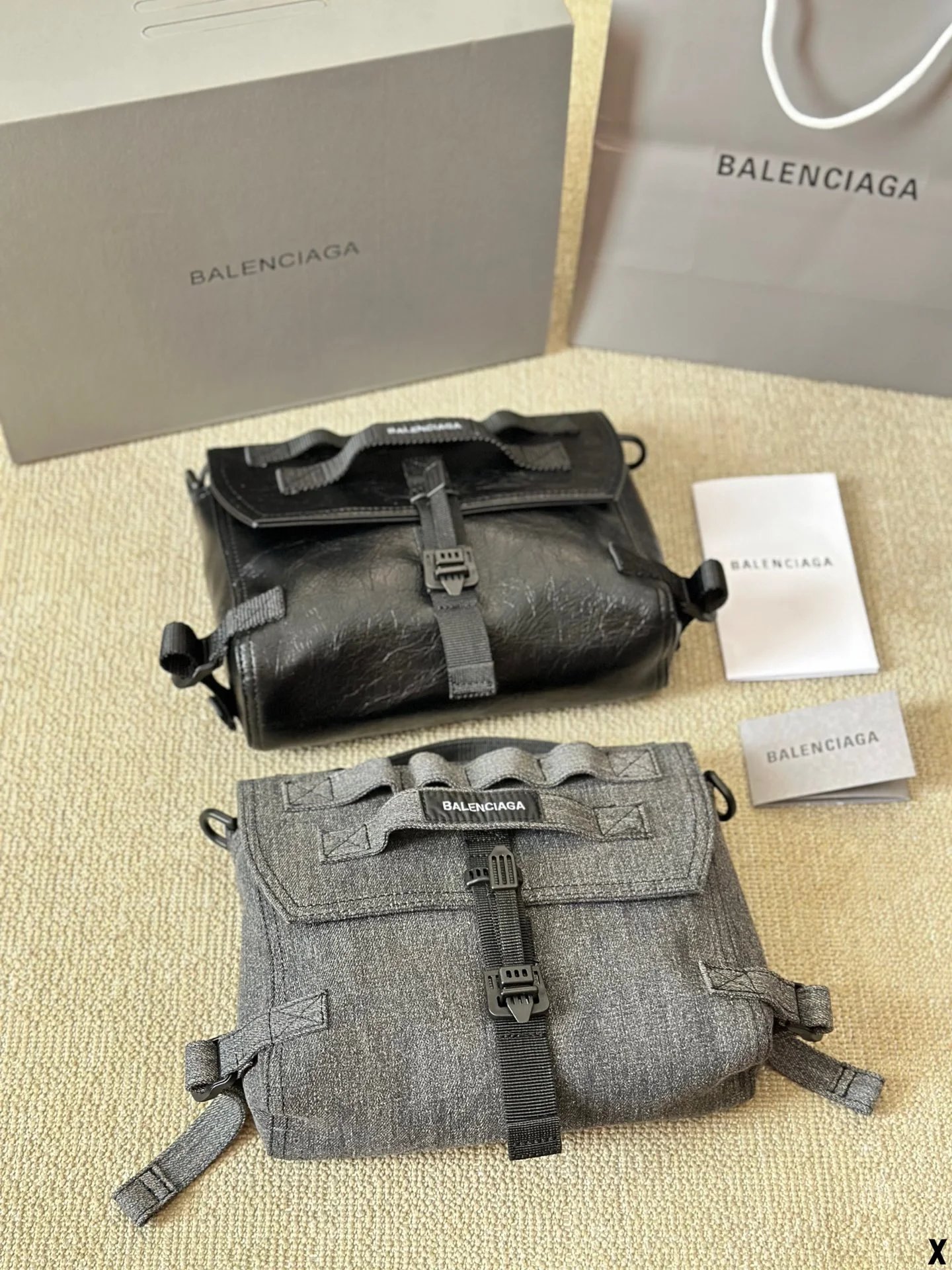 B*l*nciaga Handbags  24*20cm - 133734
