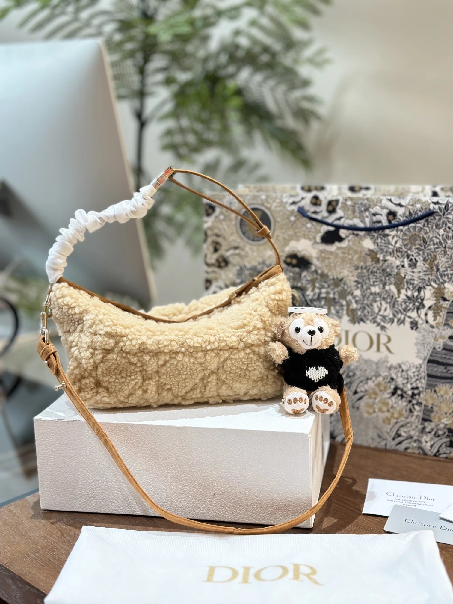 D*or Handbags Fall22 nomad - 133349