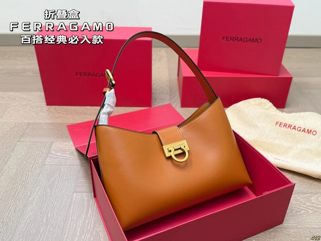 Saatore  Handbags Ferragam 30*20 - 132843