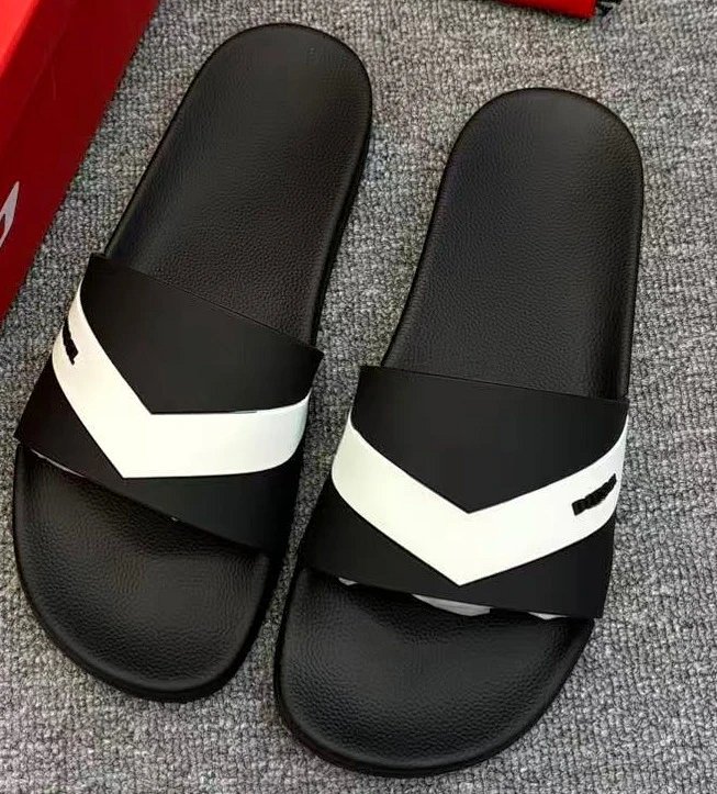 S.D 拖鞋 MI嘴