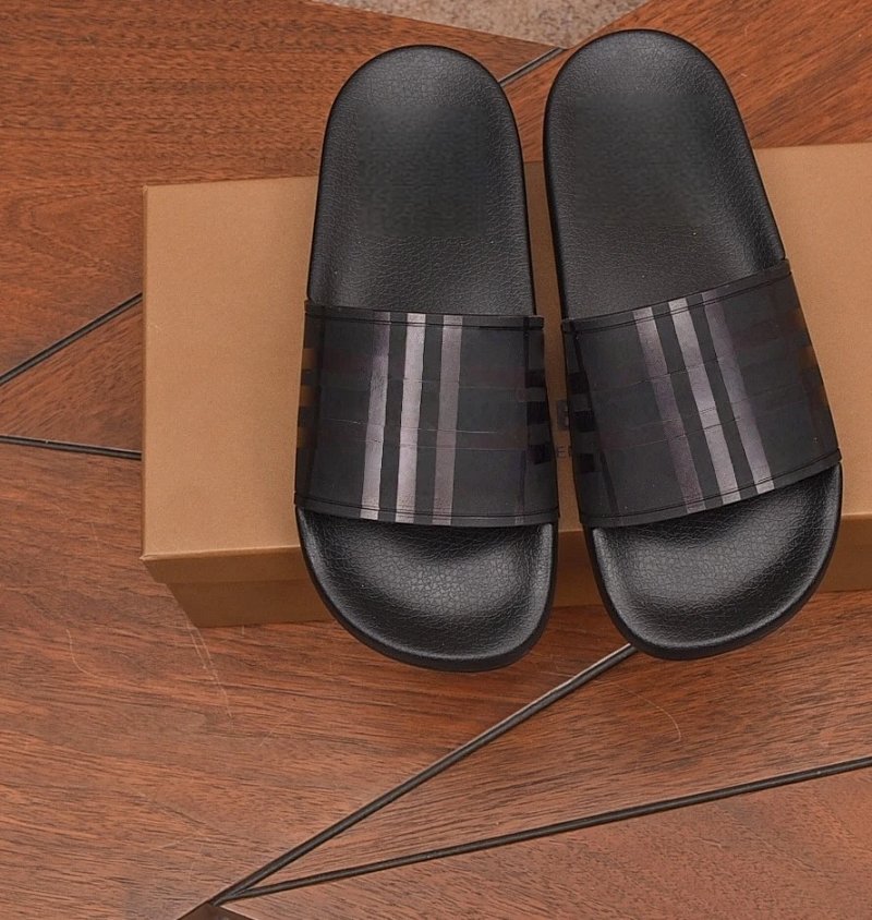 slippers MI嘴