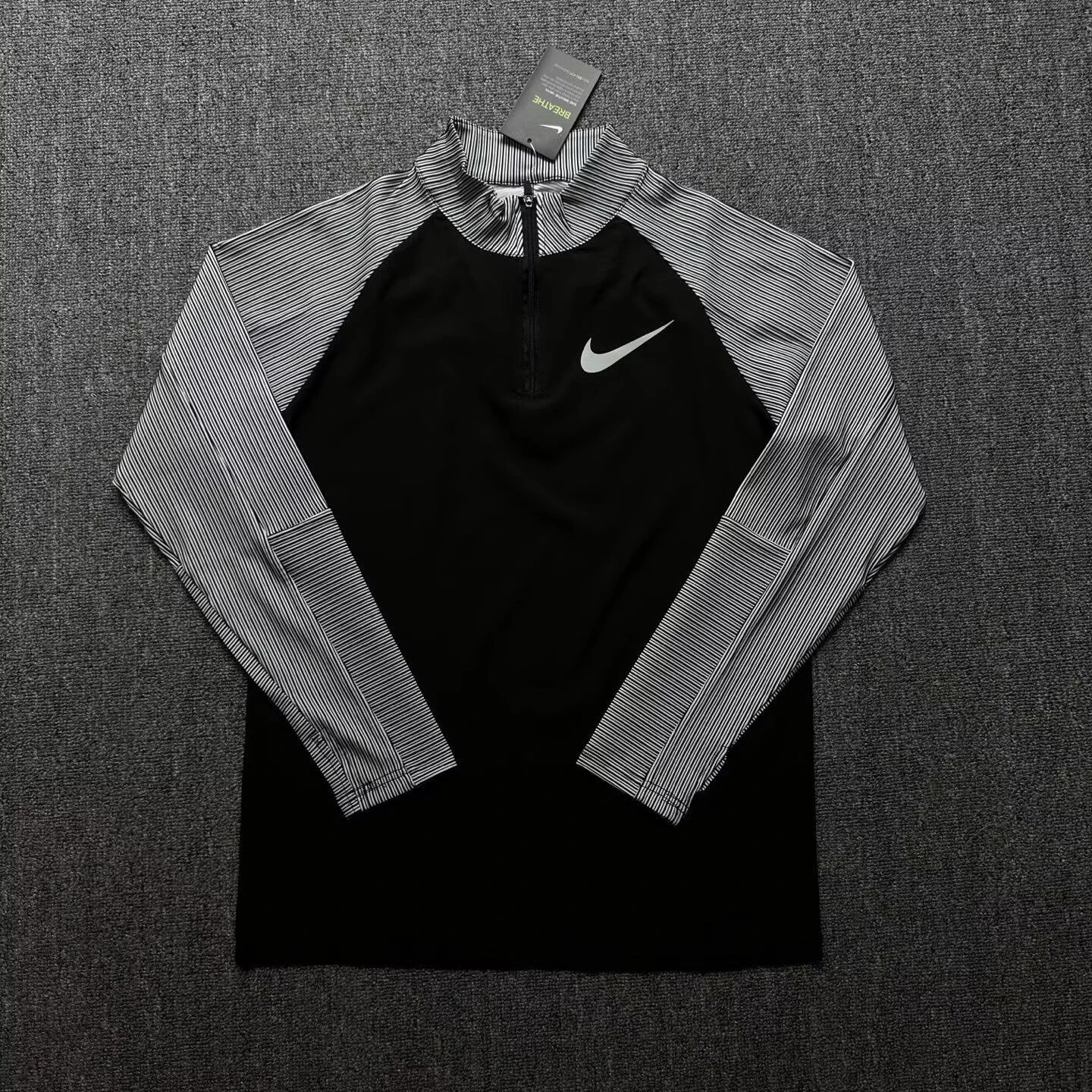 Ribbed Half-Zip-01