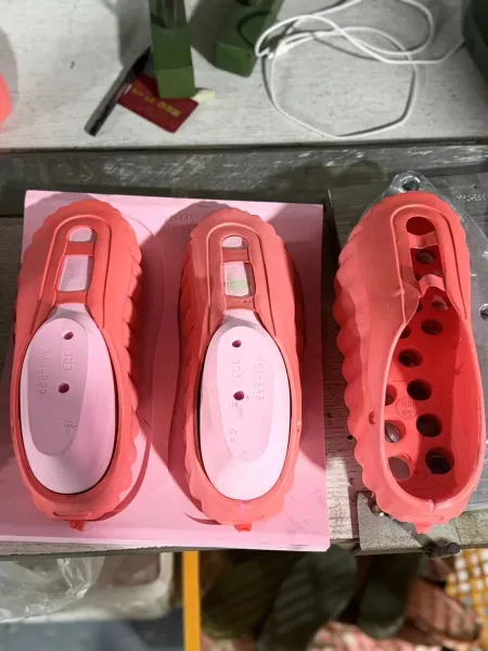 Nike ZoomX Vaporfly Next% 2 Red Running Shoes - 14