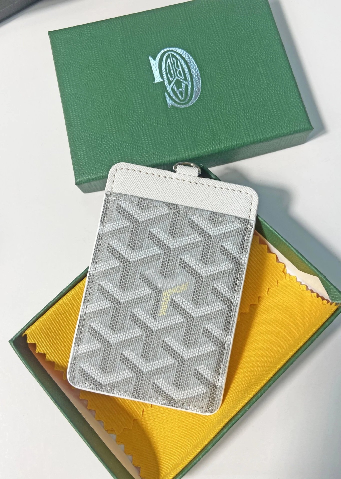 灰色（带挂绳）