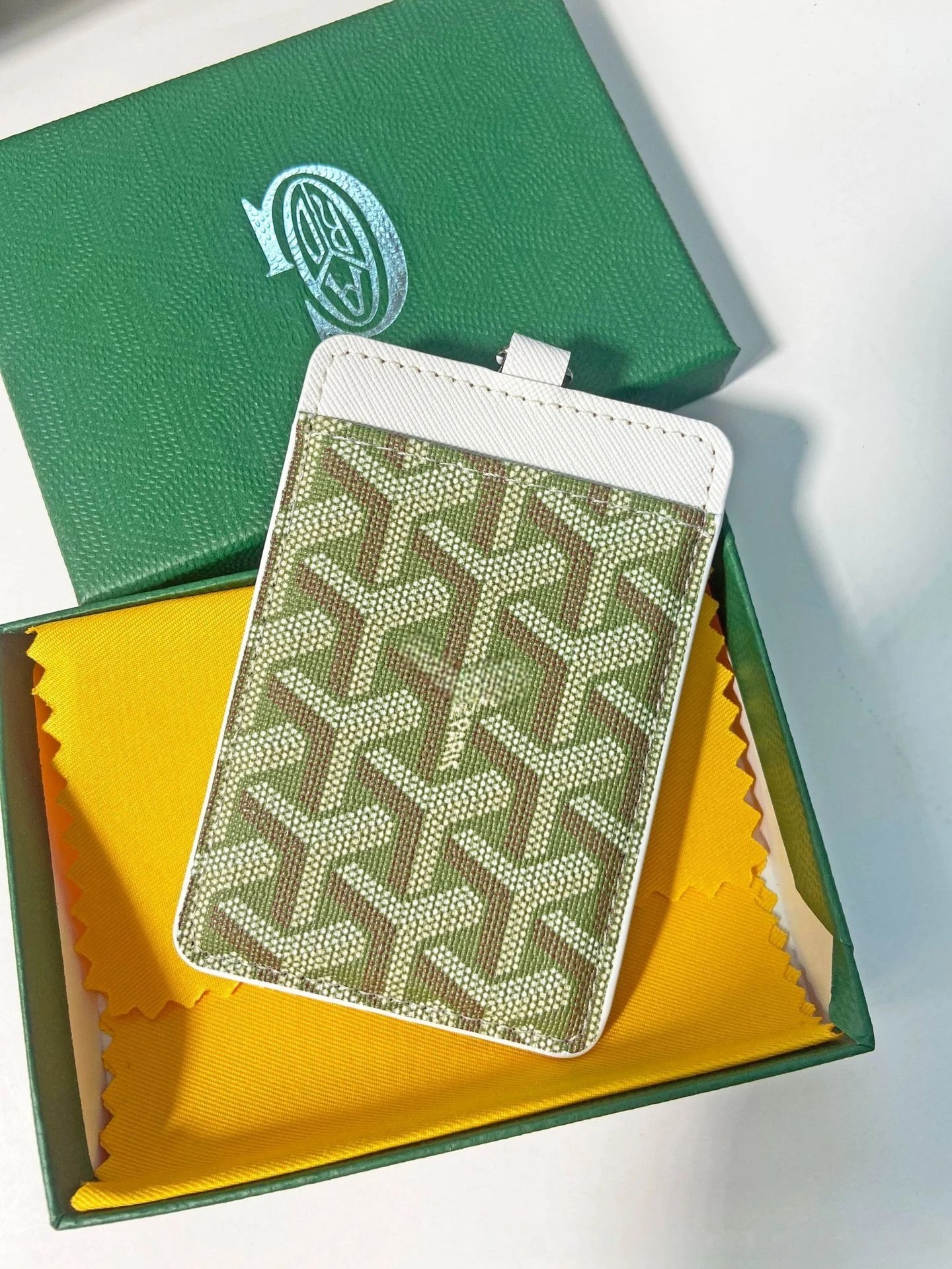 绿色（带挂绳）