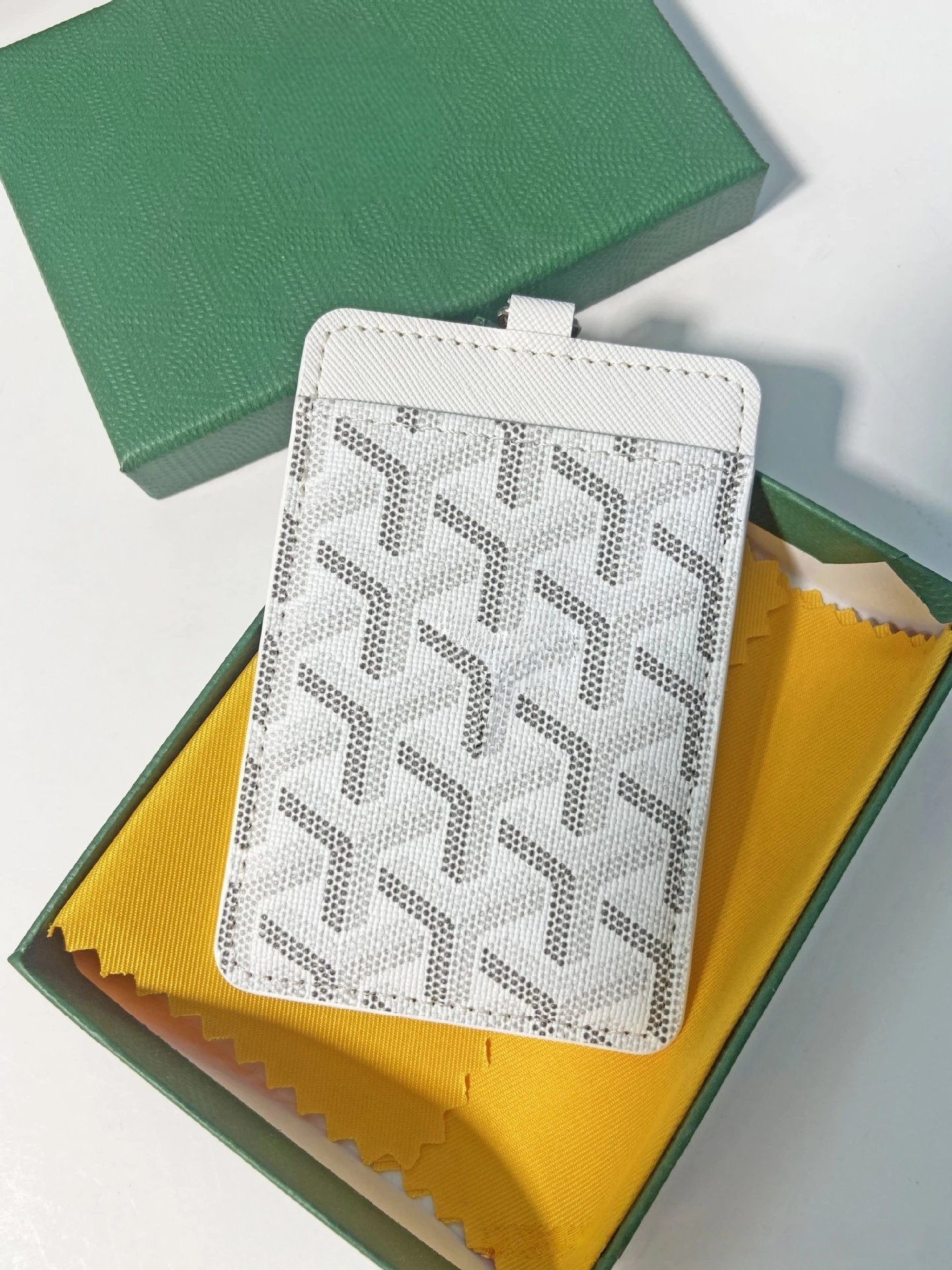 白色（带挂绳）