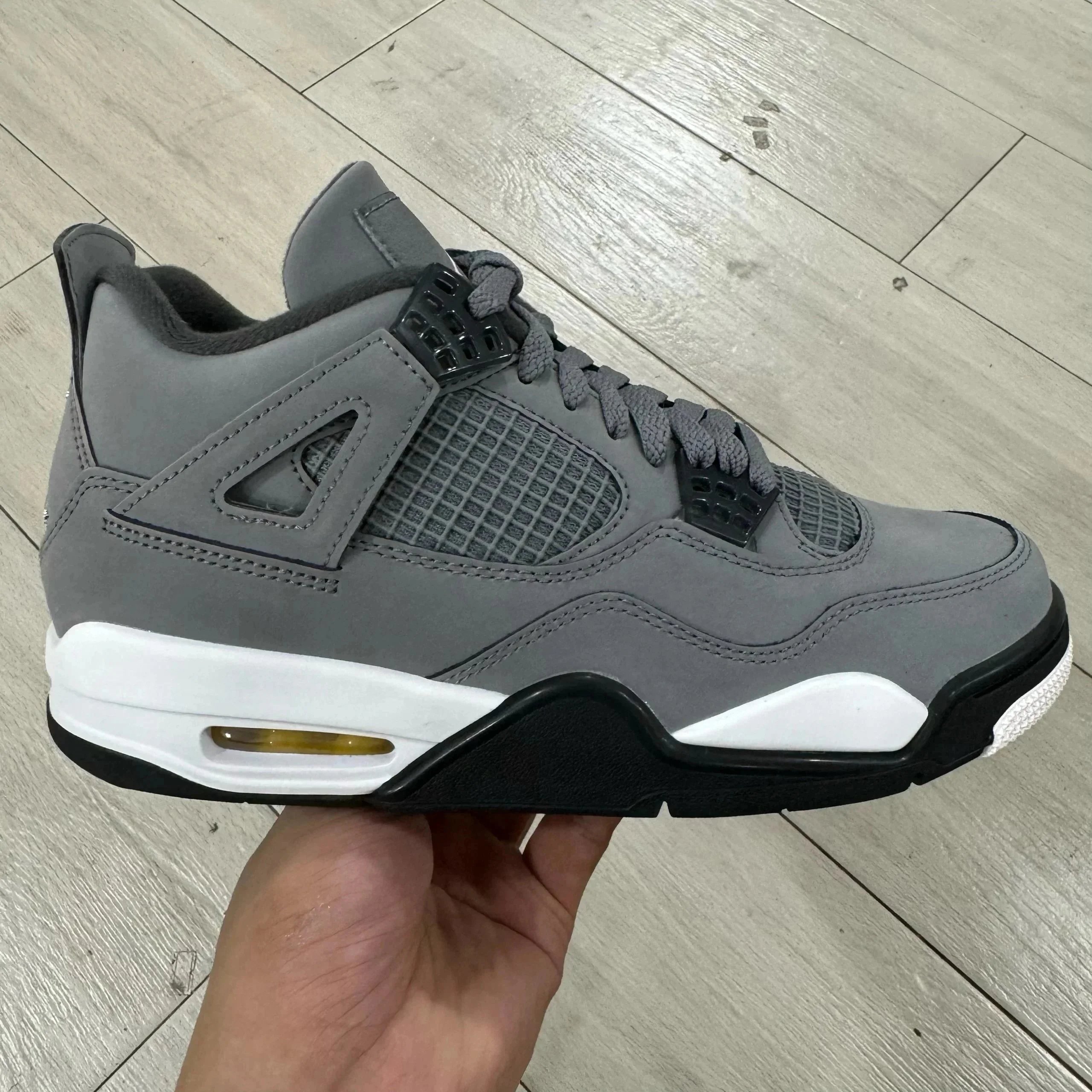 Cargo 4 Gray Mouse