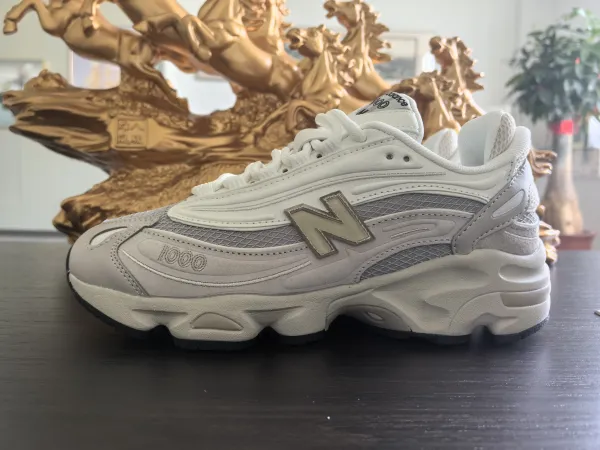 New Balance 1000 Pink Green Beige Chunky Sneakers - 28