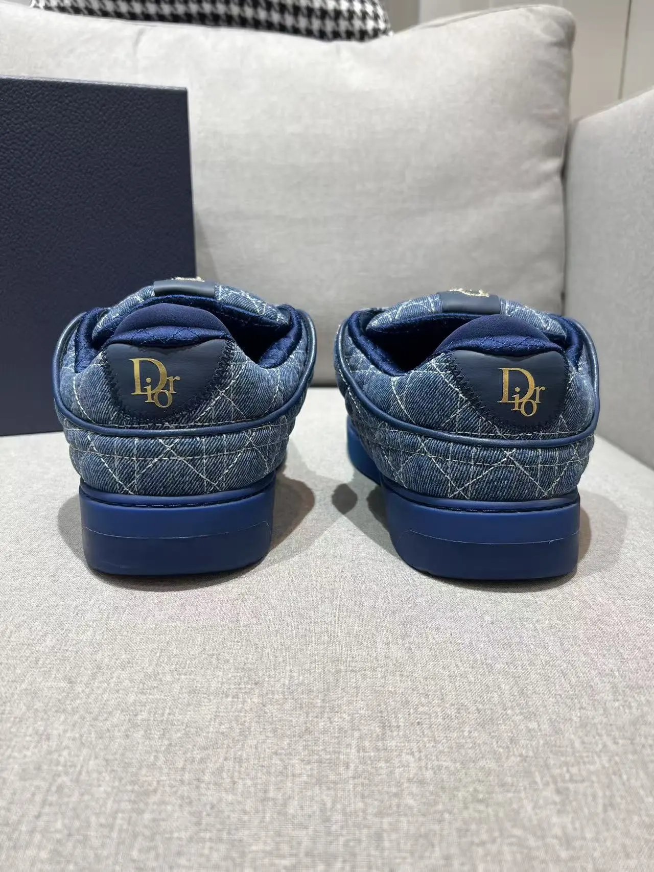 DO B9S Shoes