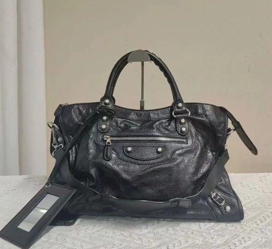 Motorcycle bag customization is non refundable and non exchangeable. WhatsApp+86 150 8026 7177