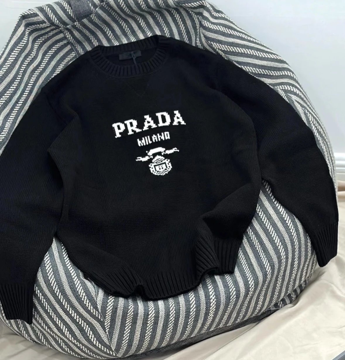 Sweater on WhatsApp+86 150 8026 7177