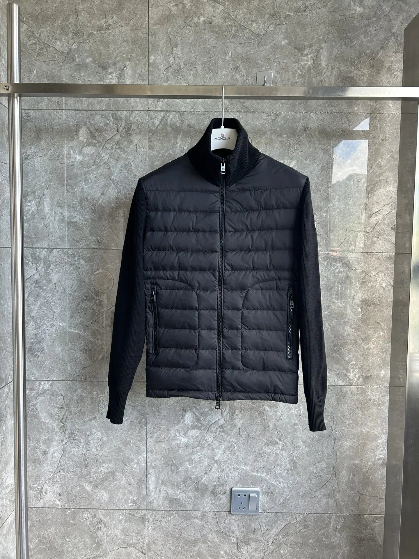 Black Knit Edition