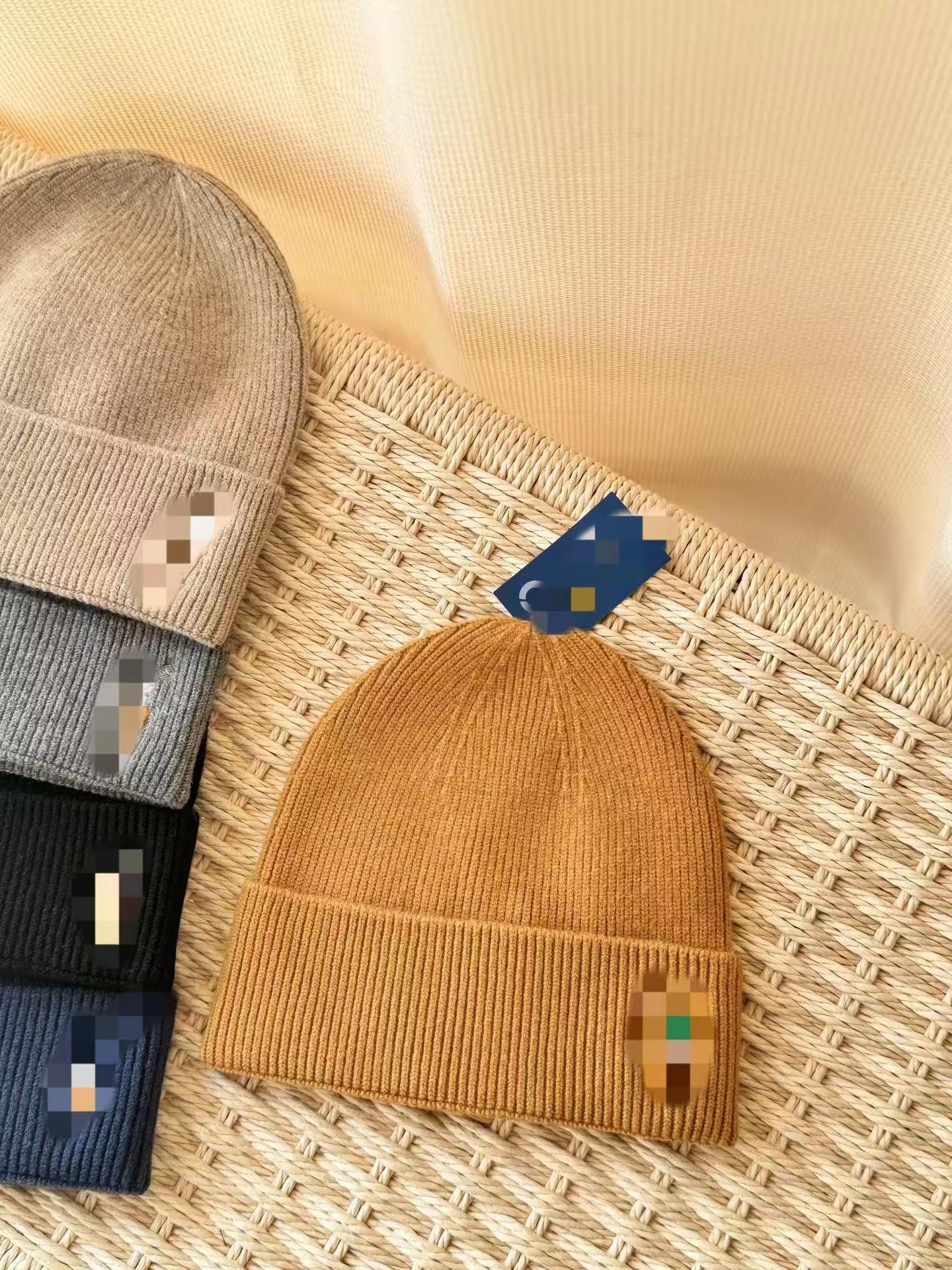 亮黄色bright yellow