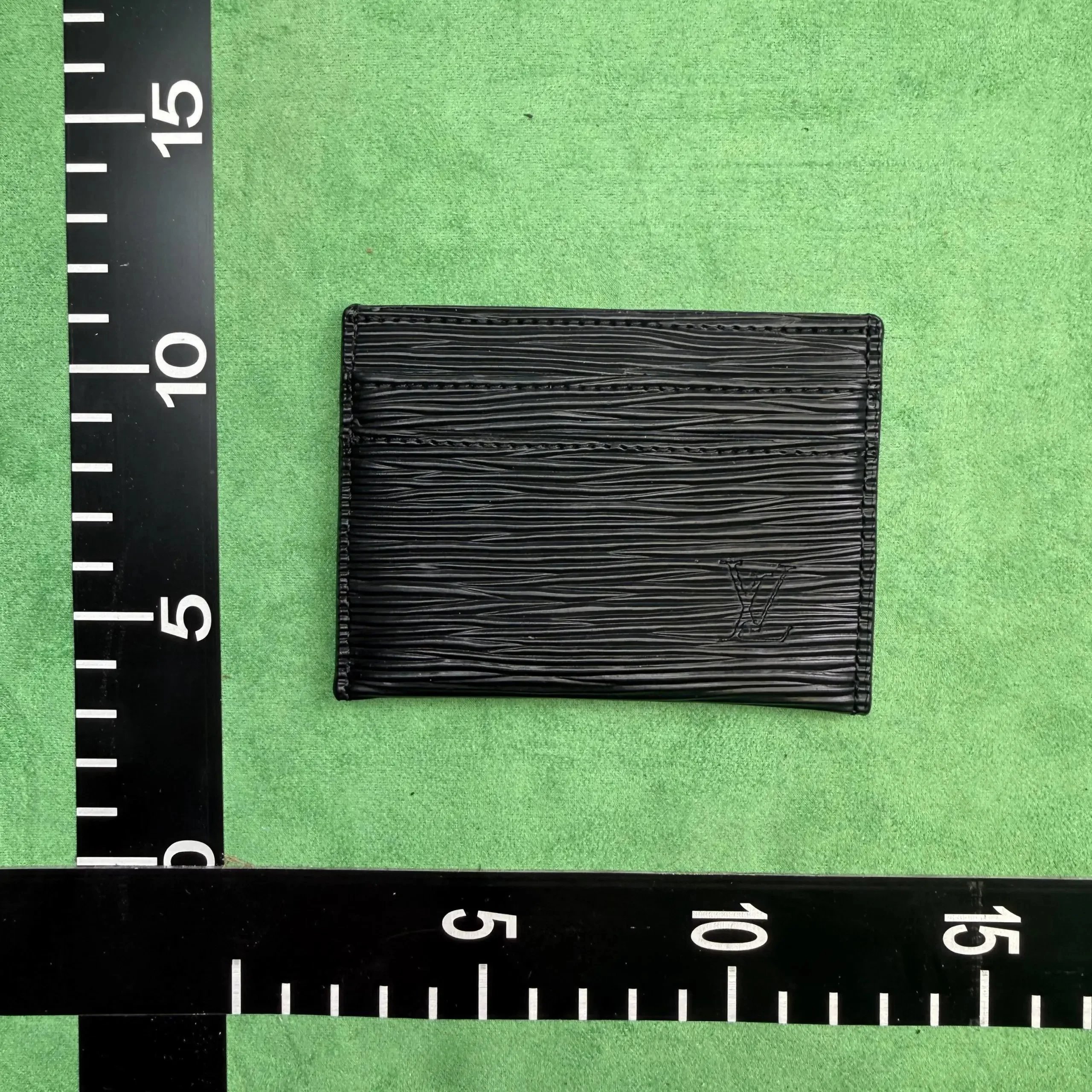 4. Water ripple black