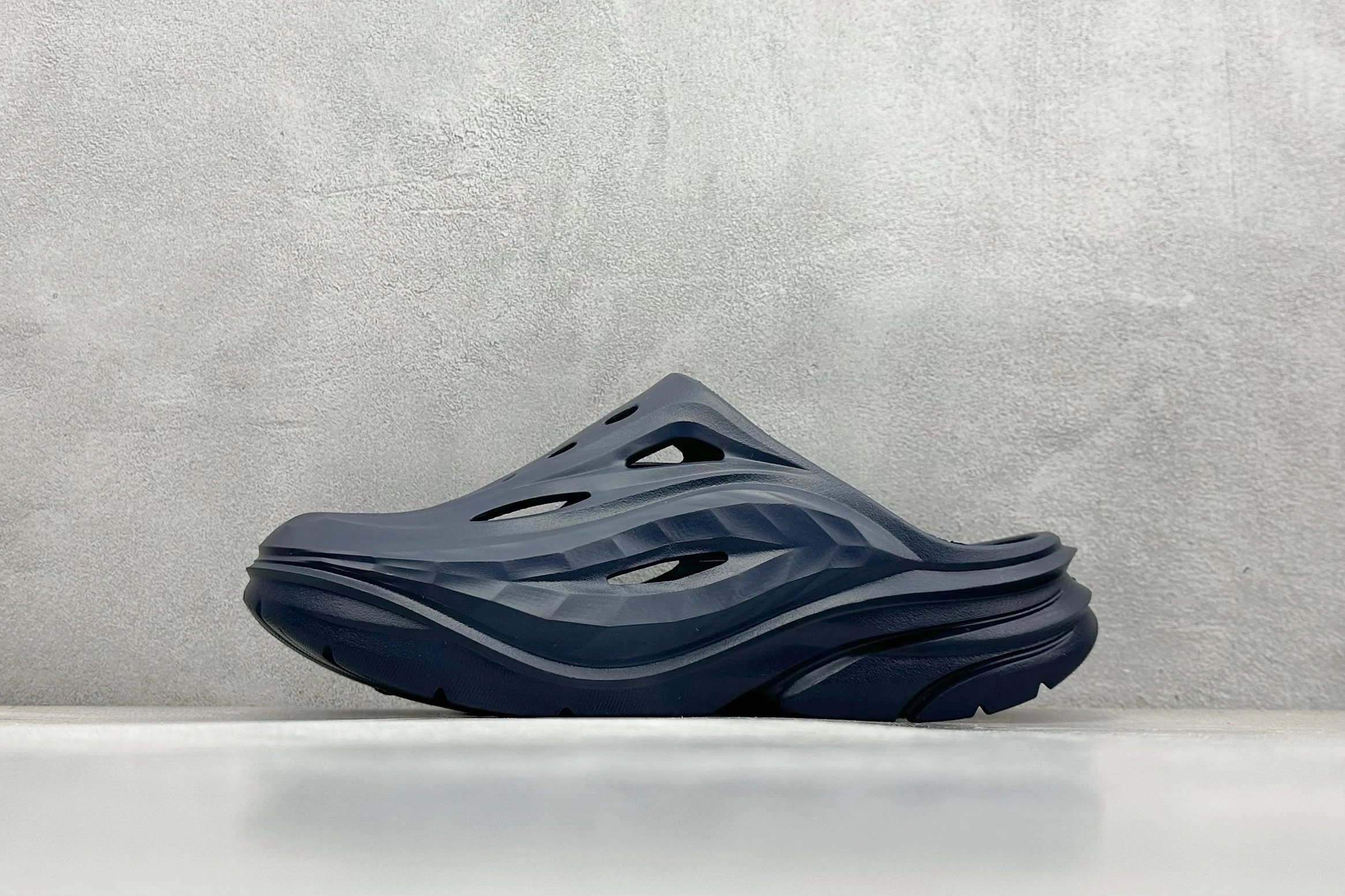 HOKA(1)