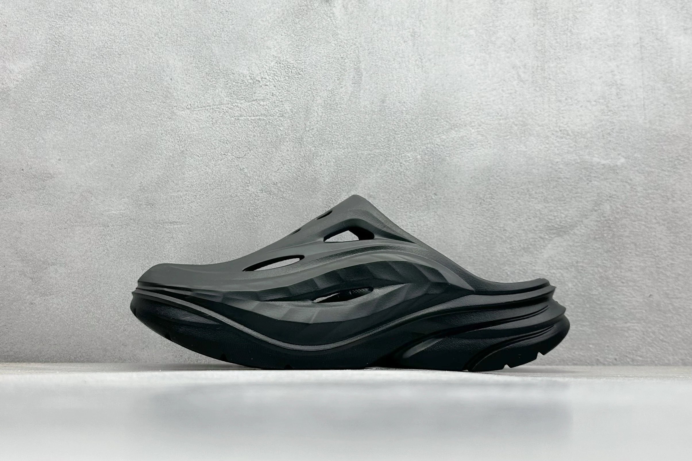 HOKA(3)