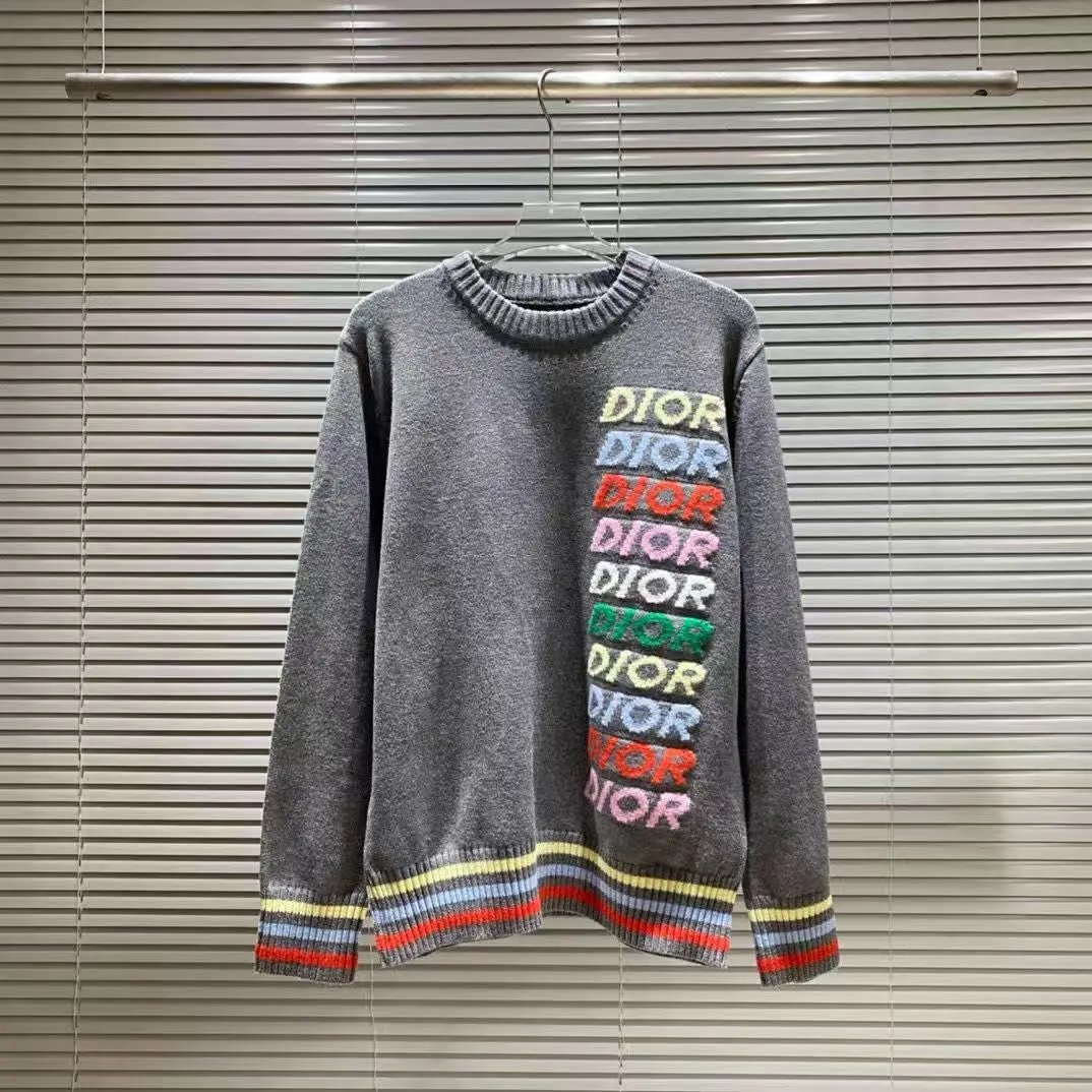 Embroidered Knitted Sweater in Grey