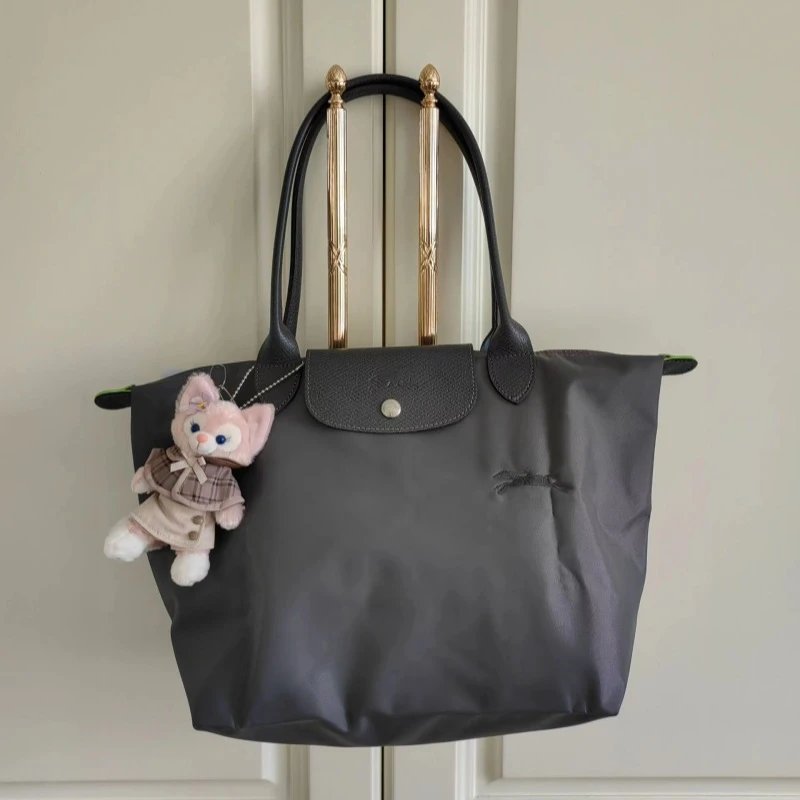 Eco-friendly graphite gray
