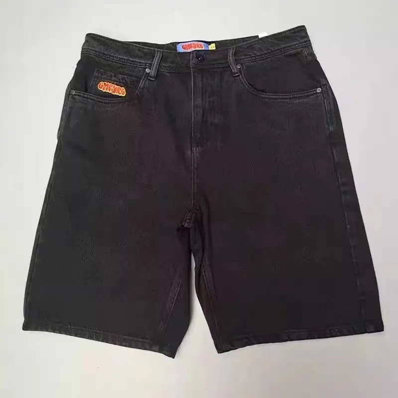 D32 Black