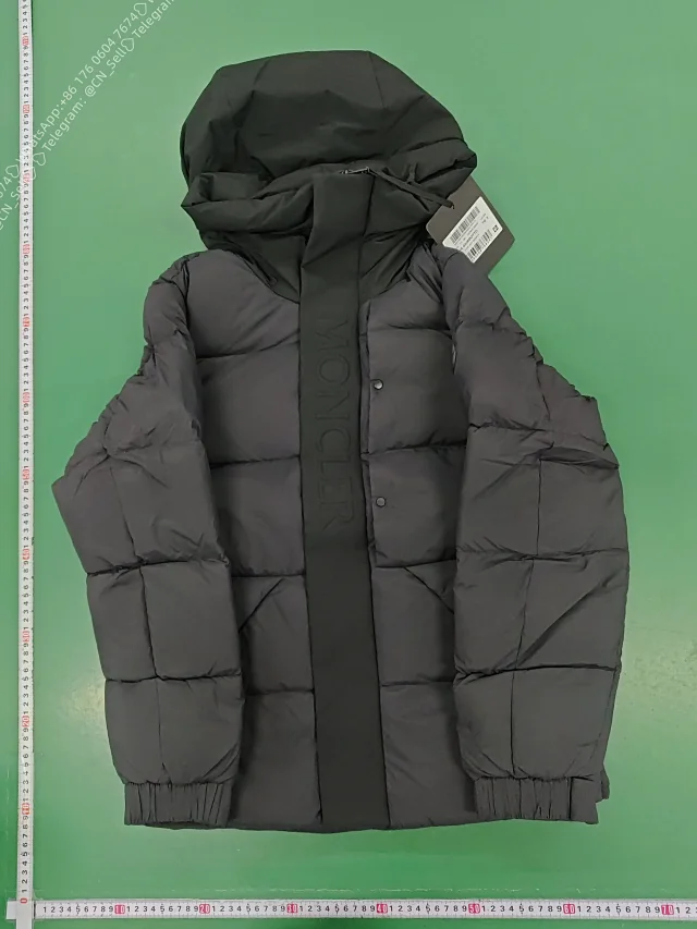 Moncler Down Jackets Quilted jacket product detail image 18
