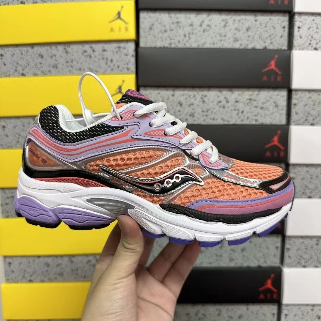 Saucony Sneakers Omni 9 mesh running — Orange-pink as the main color, in stock (ships within 48 hours)