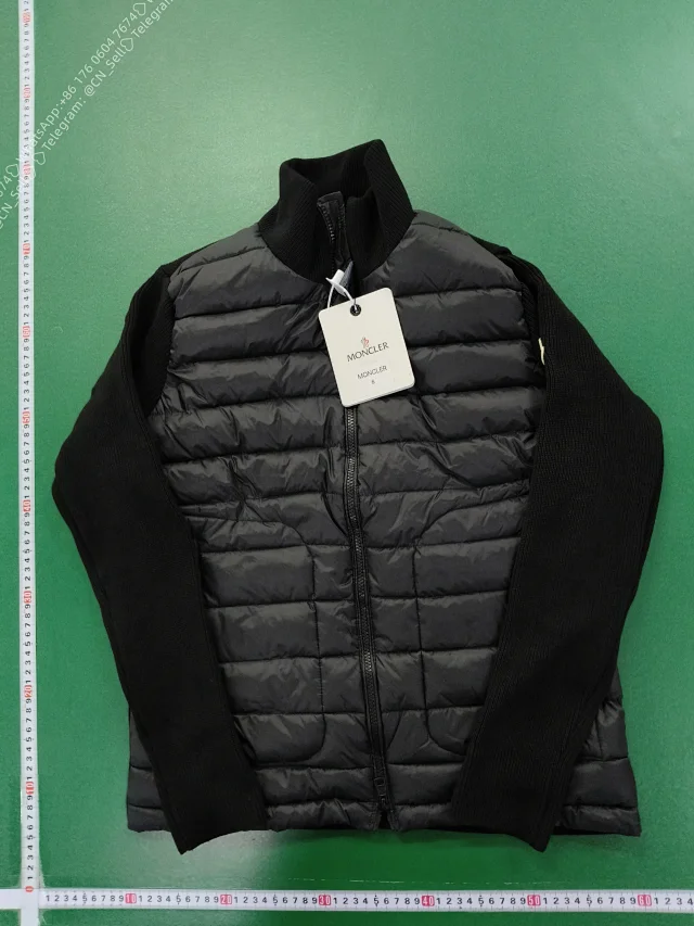 Moncler Down Jackets Quilted jacket product detail image 14