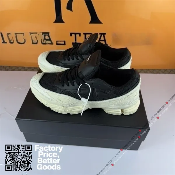 Maison Margiela Tabi Sneaker Black Off-White Sole Sneakers Chunky Sneakers - 1