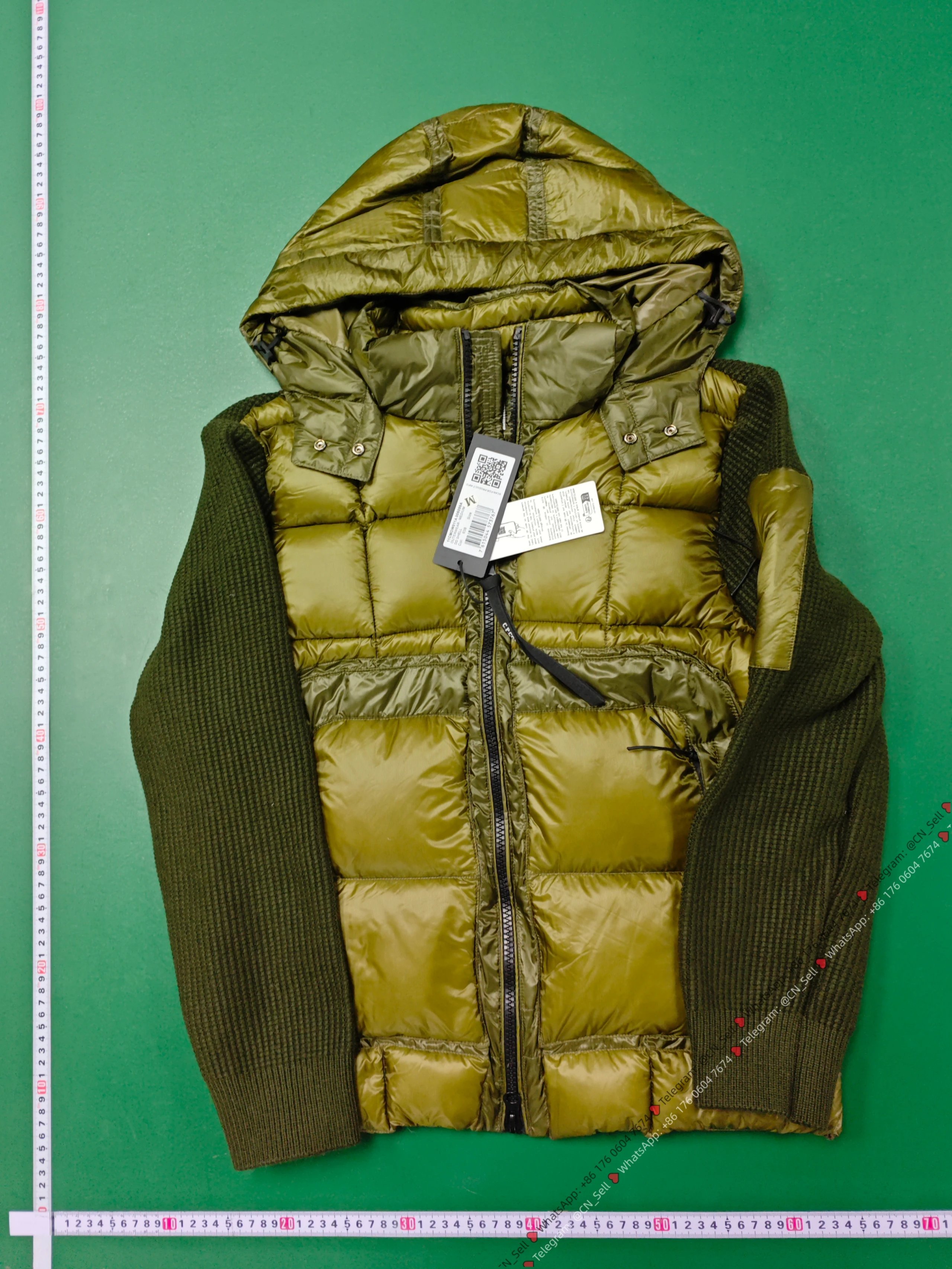 90% white duck down deep green