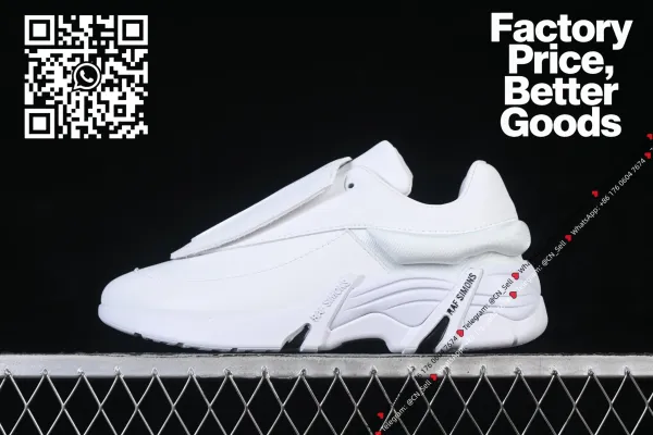 Design Raf Simons Ozweego White Sneakers - 1