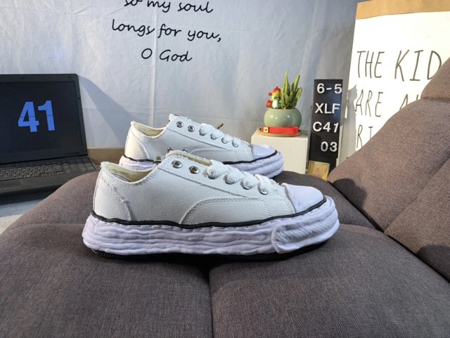 Maison Mihara Yasuhiro Maison Mihara Yasuhiro White Platform Canvas Sneakers - Buy on Kakobuysheetfind