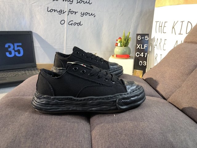 Maison Mihara Yasuhiro Maison Mihara Yasuhiro Black Canvas Platform Sneakers - Buy on Kakobuysheetfind