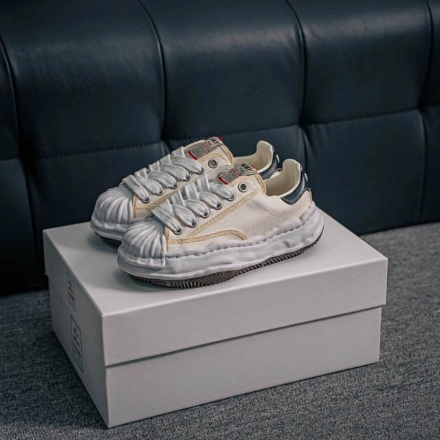 Maison Mihara Yasuhiro Maison Mihara Yasuhiro Original Sole Cream Canvas Sneakers - Buy on Kakobuysheetfind
