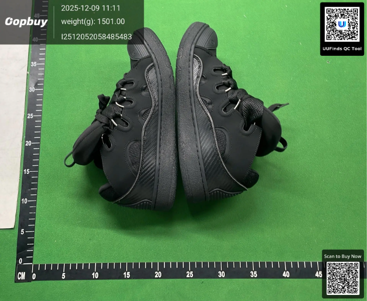 L Ah f · 1 Shoes