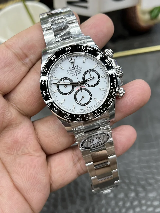 Rolex Daytona and Submariner product detail image 2