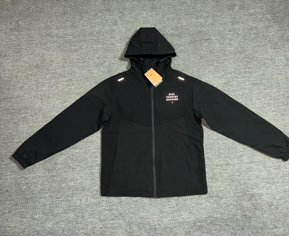 Under Armour Jackets Zip-up performance jacket — division coat black