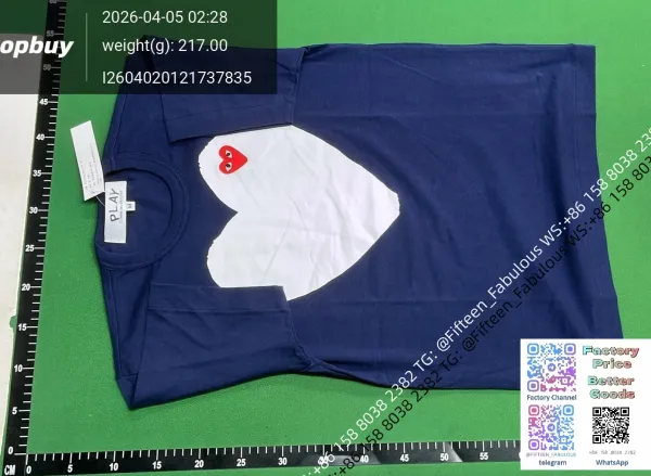 Play Comme des Garçons Three Hearts Navy T-Shirt - 18