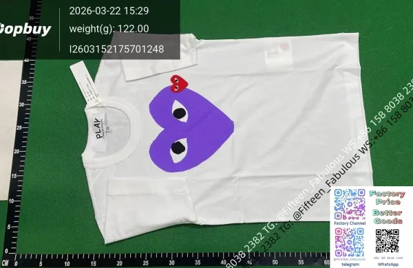 Play Comme des Garçons Three Hearts Navy T-Shirt - 35