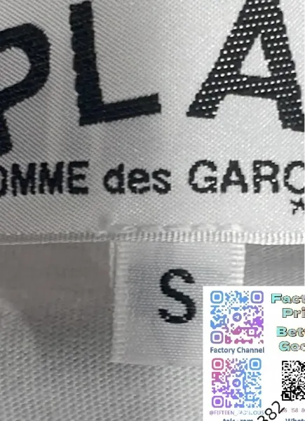 Play Comme des Garçons Three Hearts Navy T-Shirt - 40