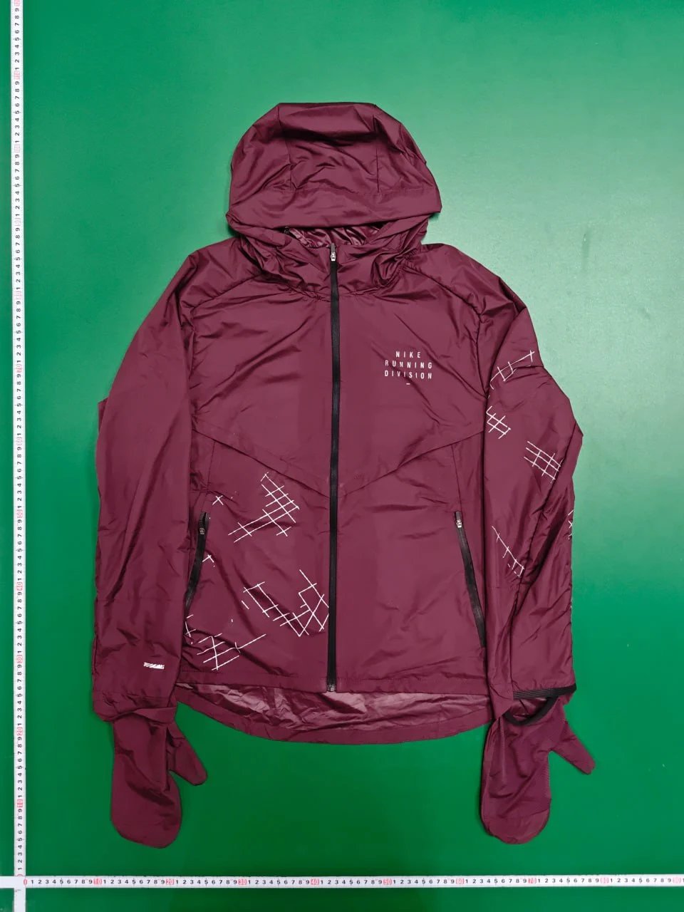 Under Armour Jackets Zip-up performance jacket — running coat red(in stock)
