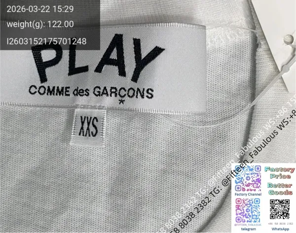 Play Comme des Garçons Three Hearts Navy T-Shirt - 37