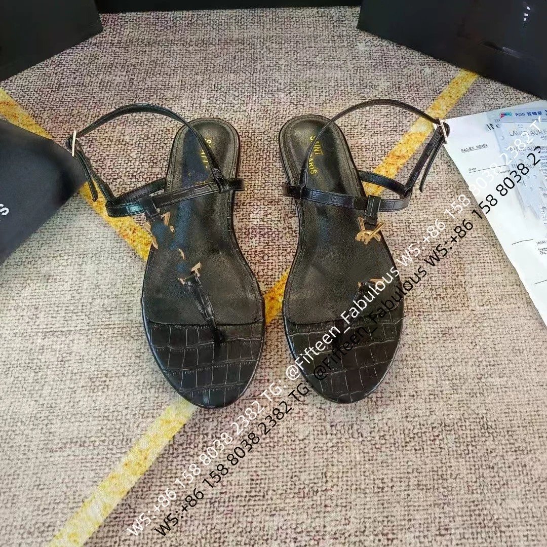 Sandals with crocodile skin pattern