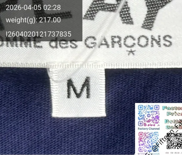 Play Comme des Garçons Three Hearts Navy T-Shirt - 21