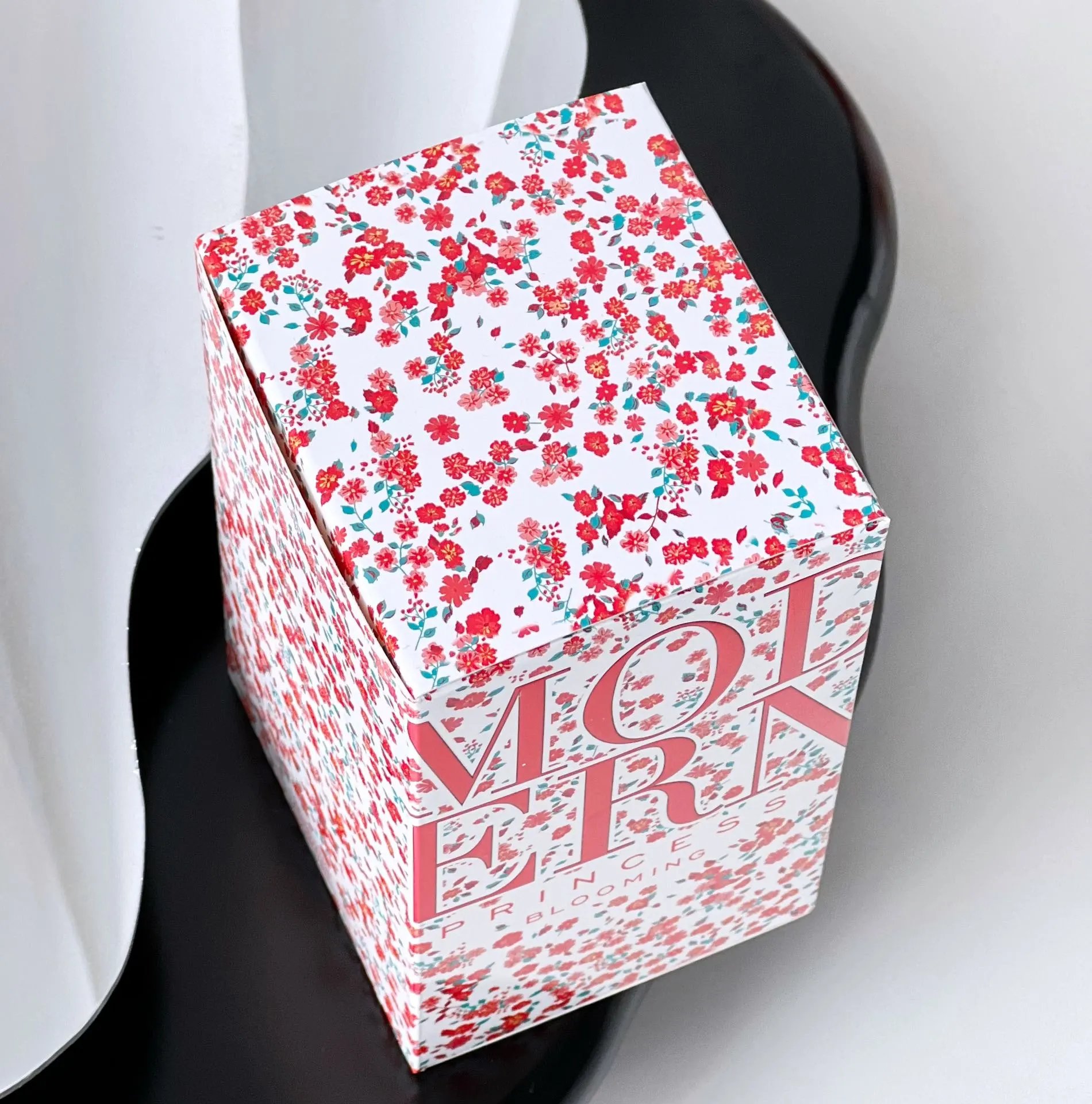 LANVIN Modern Princess Blooming - Gallery Image 5 - Detailed View