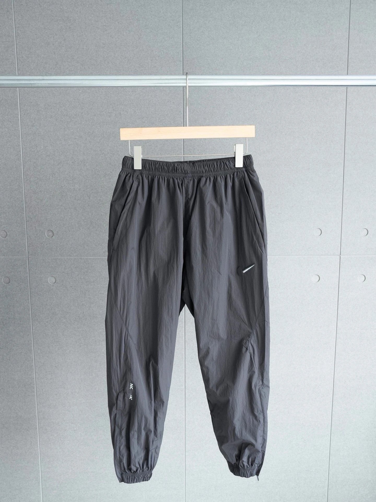 gray pants