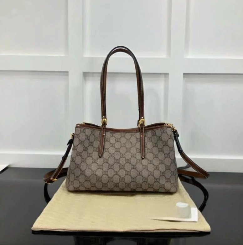 P490A8152143W31xH185x115cm 1