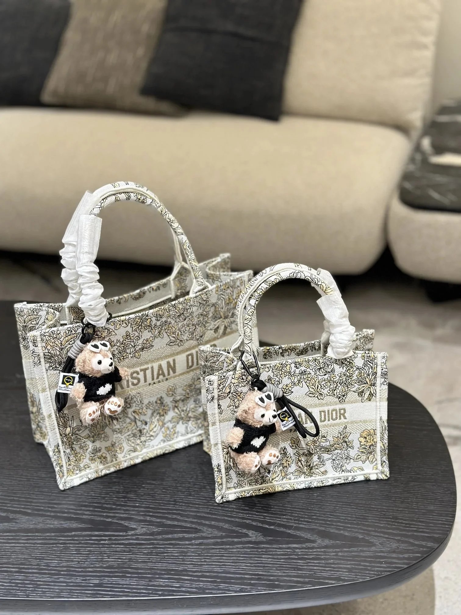 白提花托特+挂件 sise（26cm）