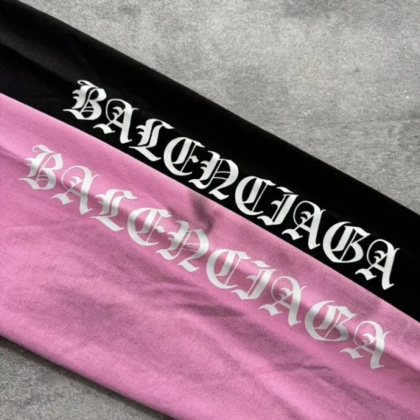 Design Black Gothic Script Sleeve Hoodie - 8